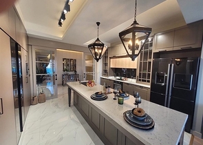 Просторные квартиры 5+1 в центральном районе Енишехир