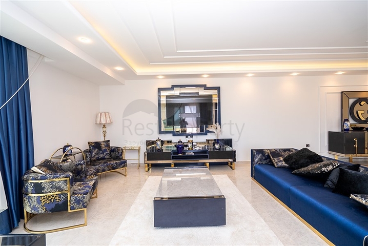 Просторный двухэтажный пентхаус под гражданство на первой береговой линии 