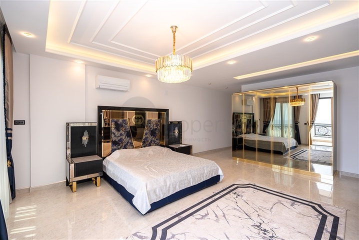 Просторный двухэтажный пентхаус под гражданство на первой береговой линии 