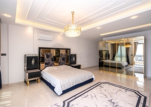 Просторный двухэтажный пентхаус под гражданство на первой береговой линии 