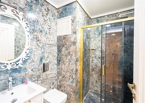 Просторный двухэтажный пентхаус под гражданство на первой береговой линии 