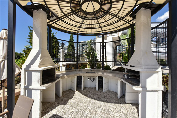 Пентхаус планировкой 2+1 с потрясающим видом на море в комплексе премиум класса