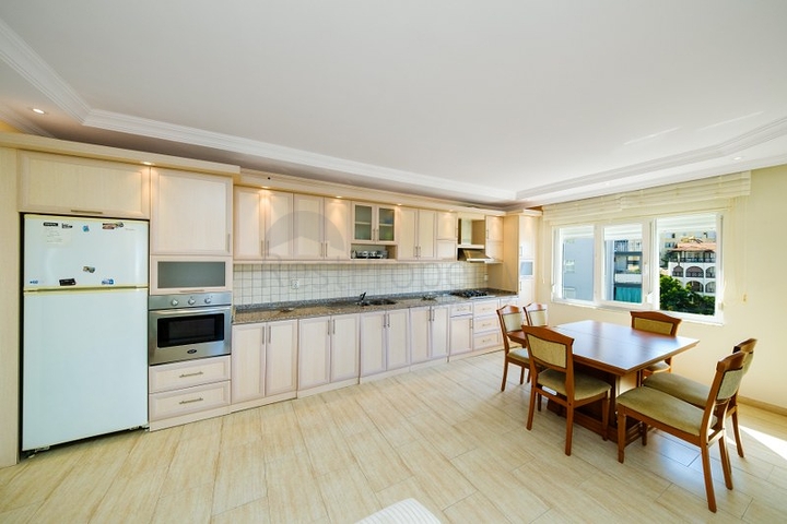 Большая квартира 2+1 для жизни в открытом для ВНЖ районе Тосмур