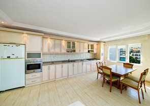 Большая квартира 2+1 для жизни в открытом для ВНЖ районе Тосмур