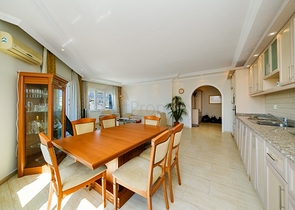 Большая квартира 2+1 для жизни в открытом для ВНЖ районе Тосмур