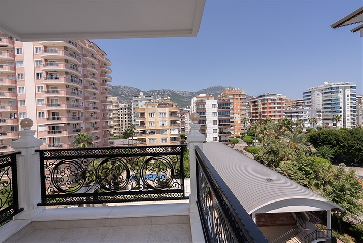 Продажа квартиры в резиденции премиум класса на первой береговой линии