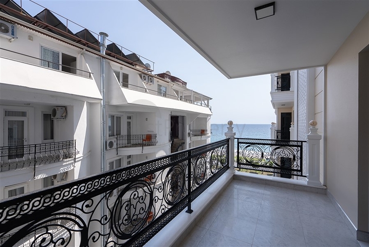 Продажа квартиры в резиденции премиум класса на первой береговой линии