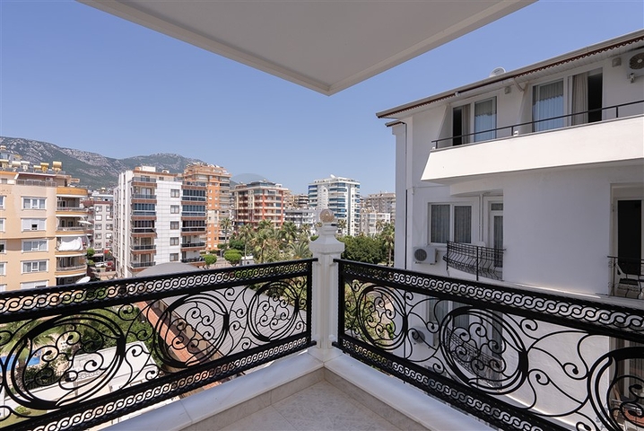 Продажа квартиры в резиденции премиум класса на первой береговой линии