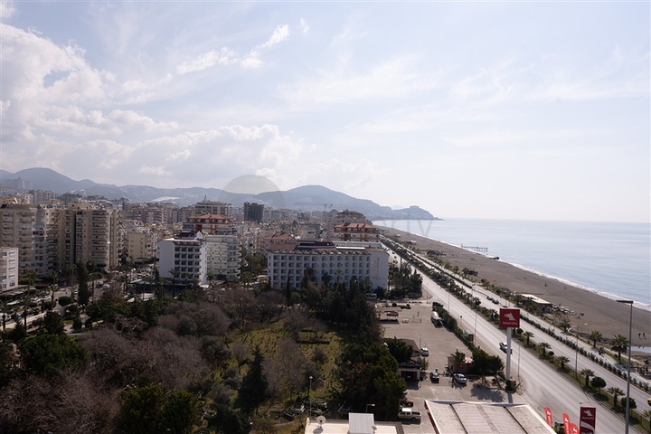 Пентхаус 3+1 на первой береговой линии