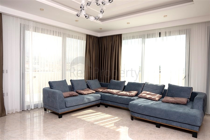 Пентхаус 3+1 на первой береговой линии