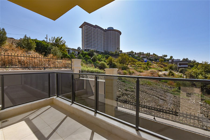 Новая вилла с потрясающим видом в районе Каргыджак