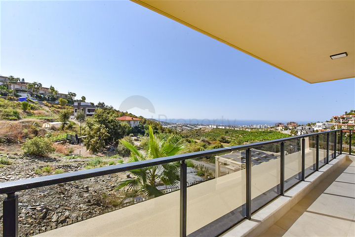 Новая вилла с потрясающим видом в районе Каргыджак