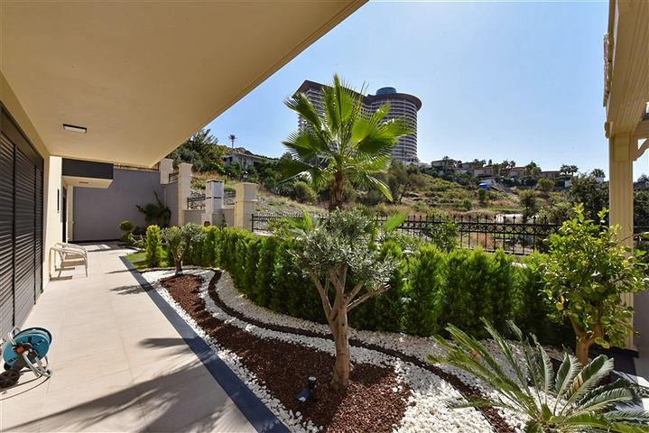 Новая вилла с потрясающим видом в районе Каргыджак