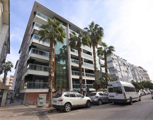 Меблированная квартира планировкой 2+1 в самом центре Алании