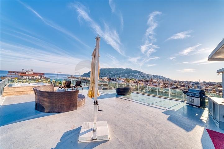 Меблированная квартира планировкой 2+1 в самом центре Алании