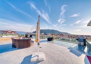 Меблированная квартира планировкой 2+1 в самом центре Алании