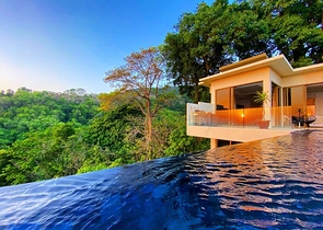 Комплекс вилл с открытым видом на море