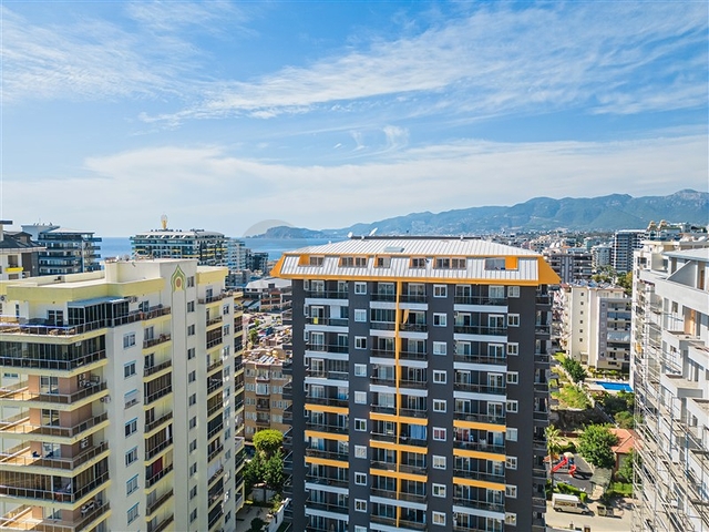 Трехкомнатная квартира в пешей доступности от моря