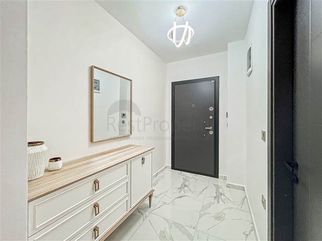 Трехкомнатная квартира в пешей доступности от моря