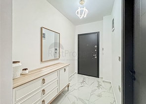 Трехкомнатная квартира в пешей доступности от моря