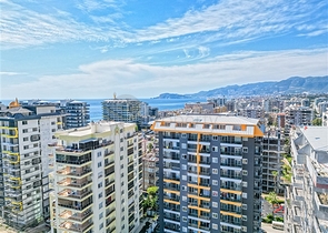 Трехкомнатная квартира в пешей доступности от моря