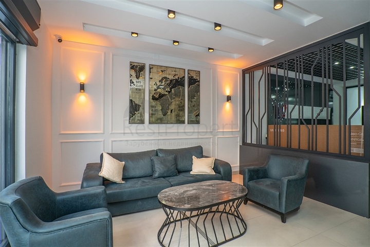 Оборудованный просторный офис в бизнес-центре в районе Оба