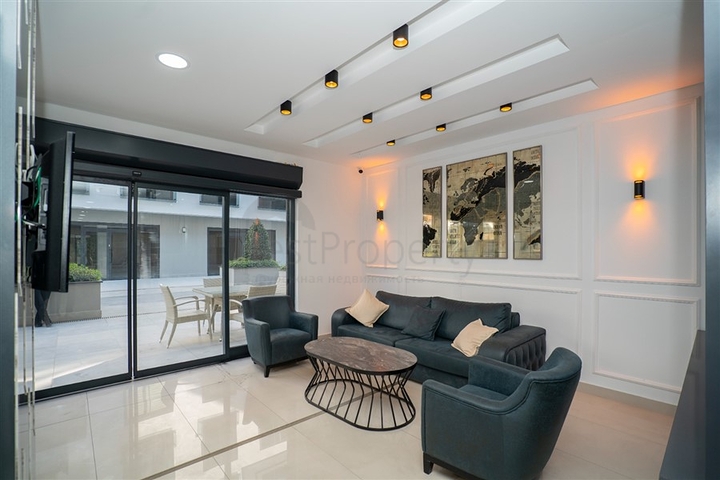 Оборудованный просторный офис в бизнес-центре в районе Оба