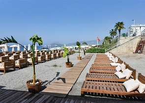 Квартира 1+1 в комплексе премиум класса на первой береговой линии 