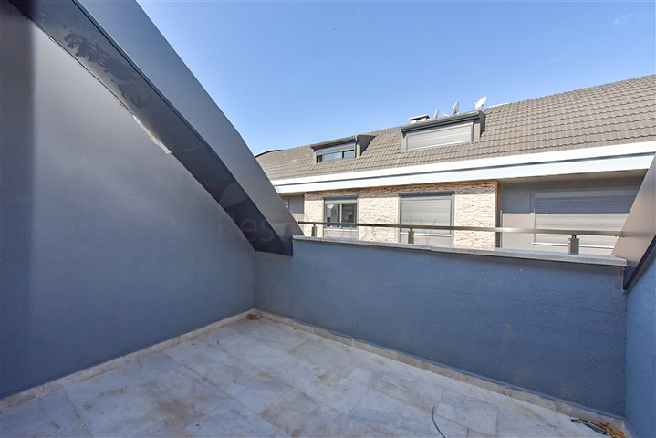 Недорогая квартира 2+1 в новом комплексе в районе Оба