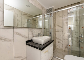 Квартира 1+1 с видом на горы и море в районе Махмутлар