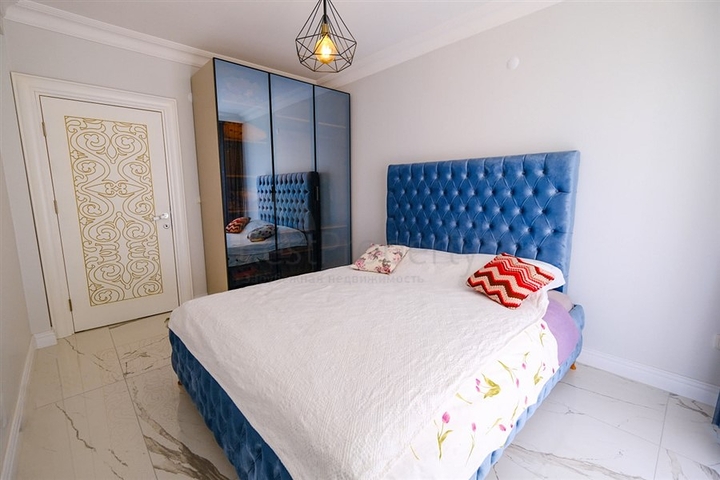 Мебелированная просторная квартира в комплексе с видом на море и горы