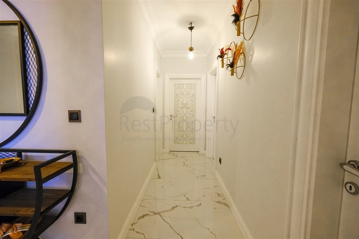 Мебелированная просторная квартира в комплексе с видом на море и горы