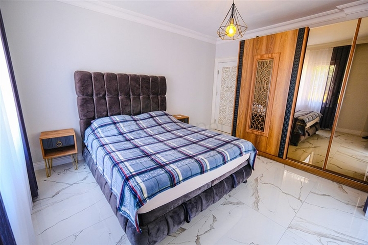 Мебелированная просторная квартира в комплексе с видом на море и горы