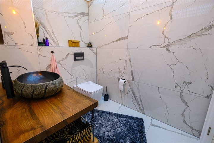 Мебелированная просторная квартира в комплексе с видом на море и горы