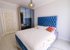 Мебелированная просторная квартира в комплексе с видом на море и горы