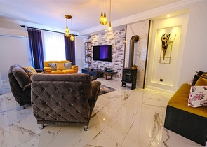 Мебелированная просторная квартира в комплексе с видом на море и горы