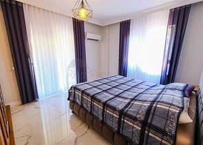 Мебелированная просторная квартира в комплексе с видом на море и горы