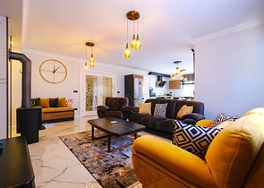 Мебелированная просторная квартира в комплексе с видом на море и горы