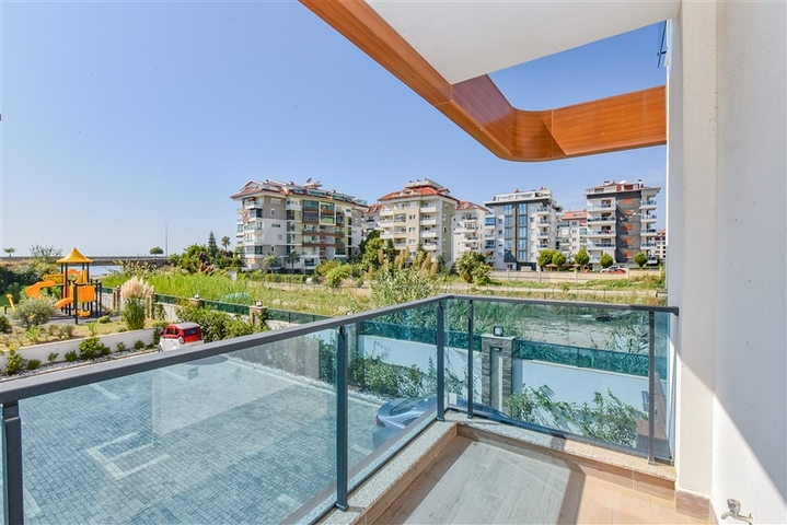 Квартира 2+1 на первой линии в районе Кестель