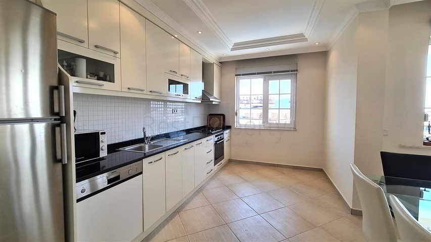 Пентхаус 4+1 с видом на море в самом центре Алании