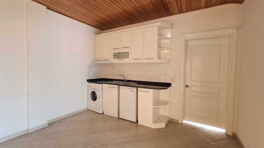 Пентхаус 4+1 с видом на море в самом центре Алании