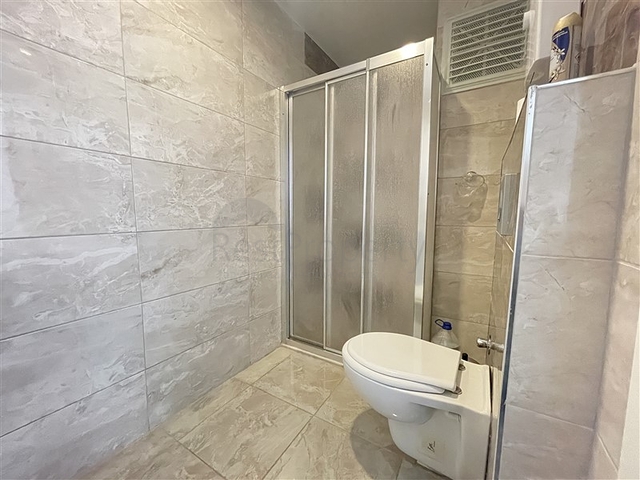 Просторная трехкомнатная квартира с большим балконом и видом на море