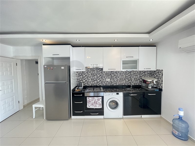 Просторная трехкомнатная квартира с большим балконом и видом на море