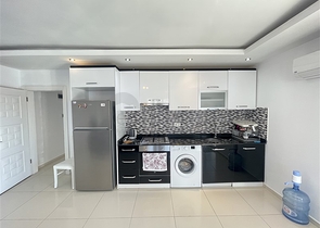 Просторная трехкомнатная квартира с большим балконом и видом на море