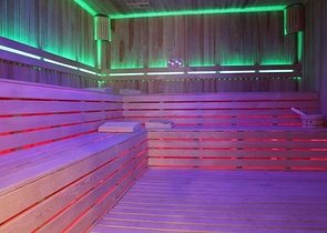 Просторная трехкомнатная квартира с большим балконом и видом на море