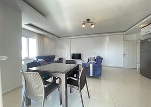 Просторная трехкомнатная квартира с большим балконом и видом на море