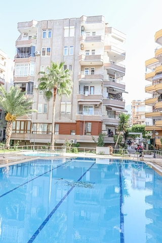 2+1 на первой линии в Махмутларе