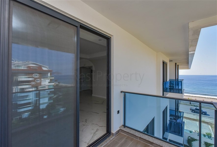  Пентхаус 3+1 с видом на море