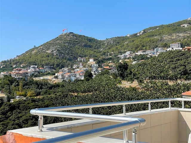 Просторный пентхаус 3+1 в районе Джикджилли