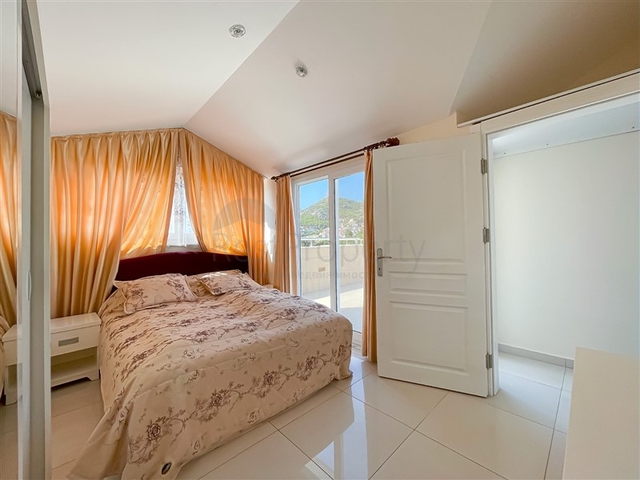 Просторный пентхаус 3+1 в районе Джикджилли